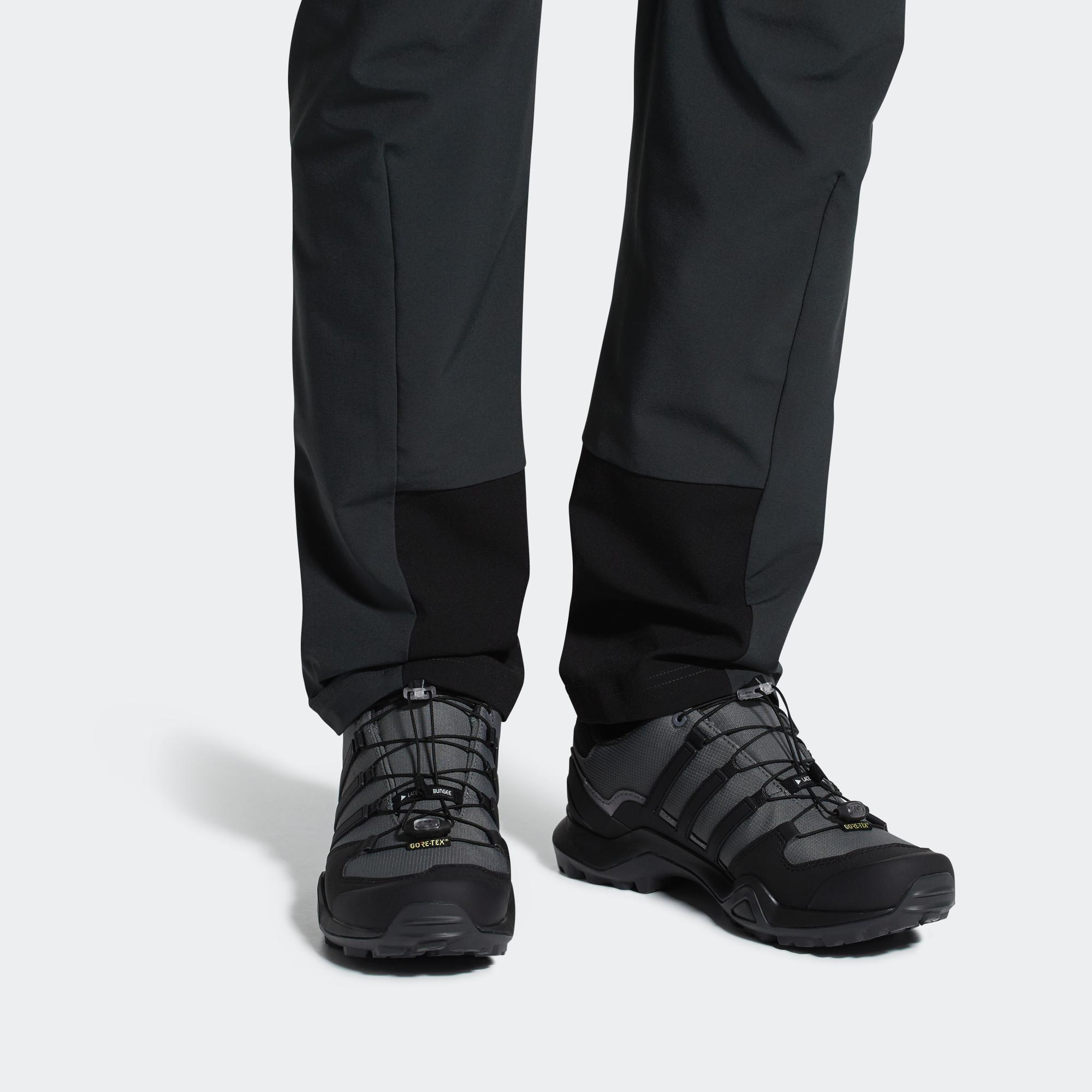 Details for adidas Terrex Swift R2 GTX ''Carbon'' Wandelschoenen CM7493