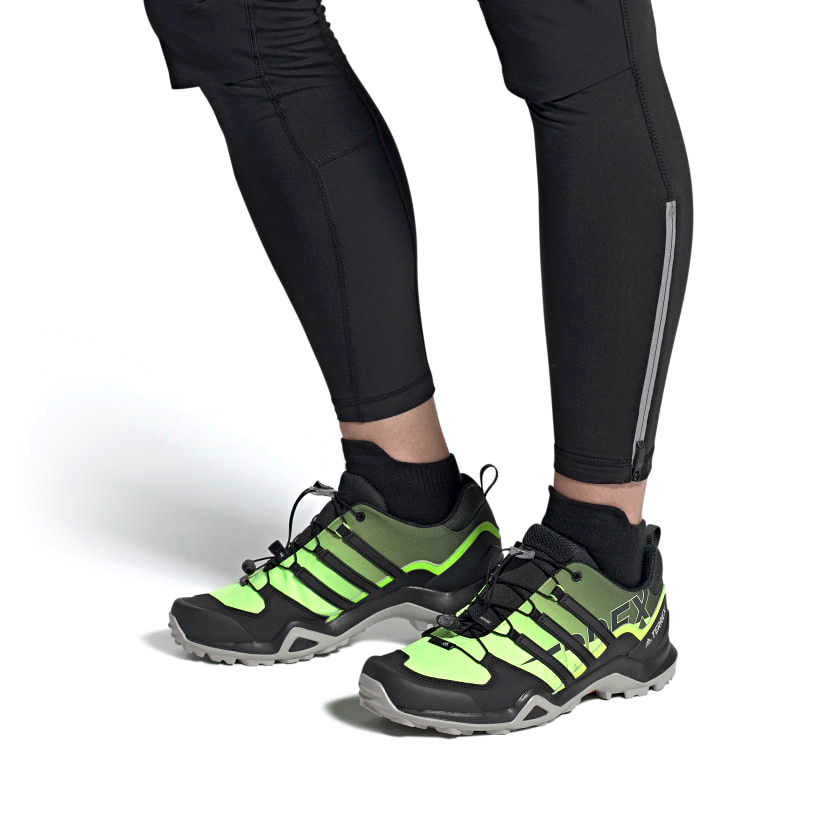Sizing adidas Terrex Swift R2 Wandelschoenen ''Zwart Groen'' FW9451