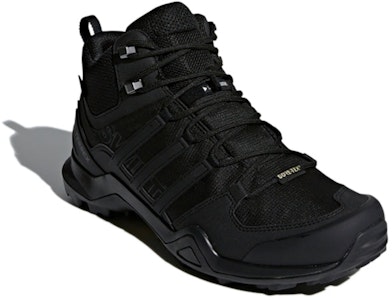 아디다스 테렉스 스위프트 R2 미드 GTX '올블랙' CM7500 Lookbook 아디다스 테렉스 스위프트 R2 미드 GTX '올블랙' CM7500