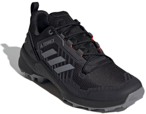 adidas Terrex Swift R3 'Hitam Kelabu' FW2776 Lookbook adidas Terrex Swift R3 'Hitam Kelabu' FW2776