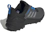 Shop 阿迪达斯 Terrex Swift R3 Gore-Tex 舒適耐磨戶外功能鞋 黑色