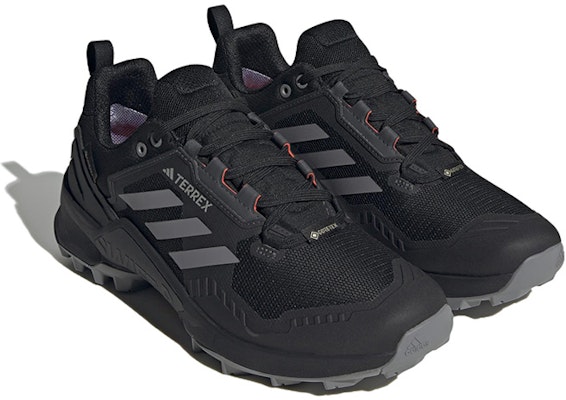 阿迪达斯 Terrex Swift R3 GORE-TEX '黑灰' HR1310 Lookbook 阿迪达斯 Terrex Swift R3 GORE-TEX '黑灰' HR1310