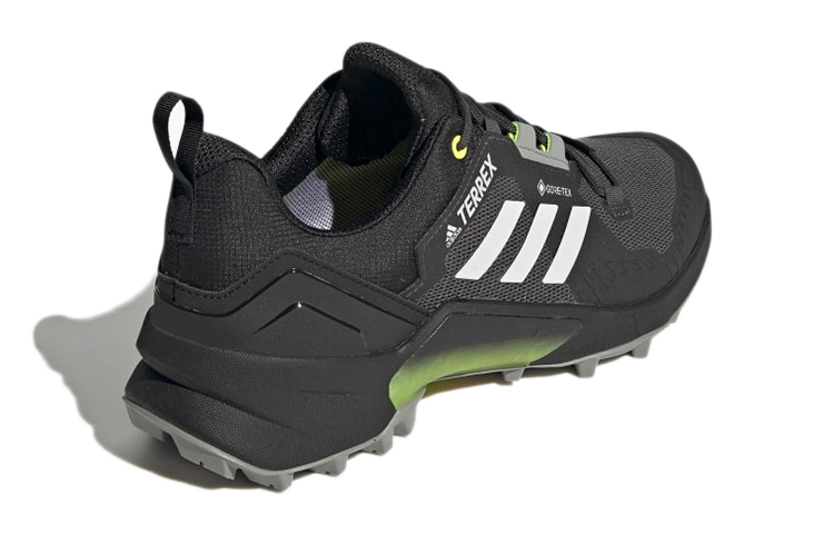 Shop 愛迪達 Terrex Swift R3 Gore-Tex 登山鞋 黑白綠