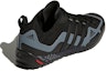 Shop adidas Terrex Swift Solo 耐磨低筒戶外功能鞋 黑