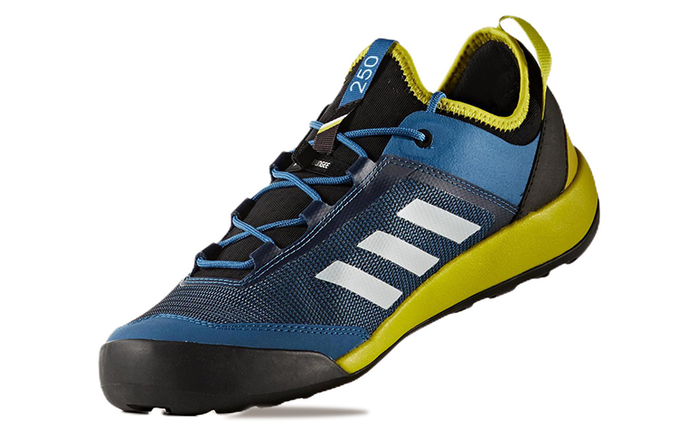 Lookbook adidas Terrex Swift Solo 耐磨防滑戶外鞋 藍黃
