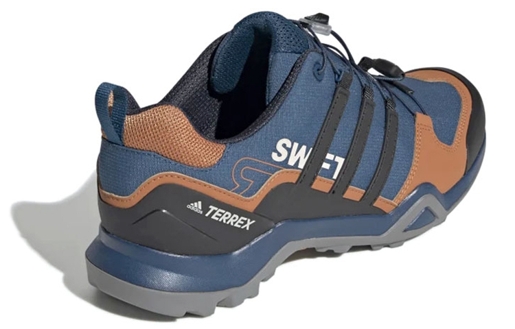Shop adidas Terrex Tracerocker 耐磨防滑 戶外功能鞋 藍