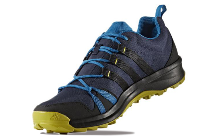 Lookbook adidas Terrex Tracerocker 耐磨防滑戶外鞋 黑藍