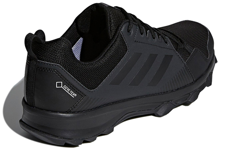 Shop adidas Terrex Tracerocker GTX 透氣低筒戶外功能鞋 黑