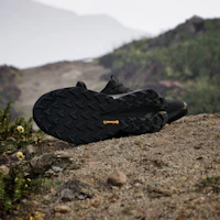 Shop Adidas TERREX Trail Maker 2.0 皮革 黑色/黑色/灰色四號 ID0886