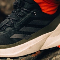 Sizing adidas Terrex Trailmaker 2.0 GORE-TEX「碳灰色」 IE5148