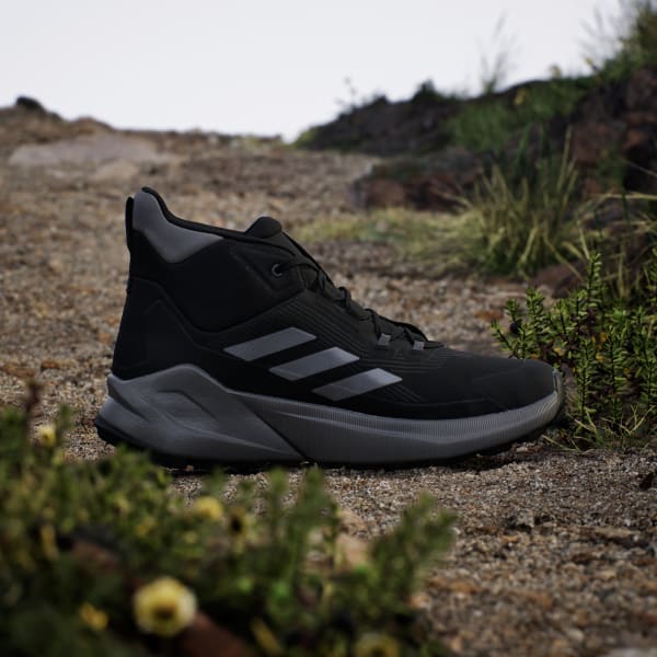 Lookbook Adidas Terrex Trailmaker 2.0 Mid GTX Sepatu Hiking Core Black/Carbon/Grey Four IE9062