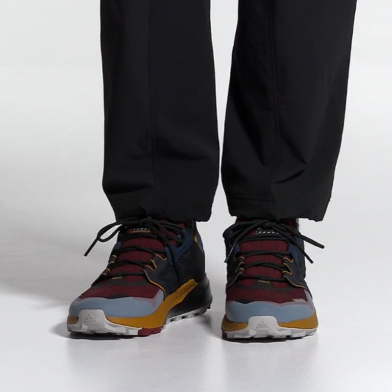 Sizing adidas Terrex 越野路跑者 Gtx 紅黑藍