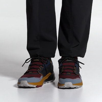 adidas Terrex 越野路跑者 Gtx 紅黑藍 Sizing adidas Terrex 越野路跑者 Gtx 紅黑藍