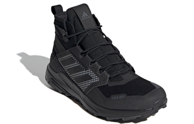 Lookbook adidas Terrex Trailmaker Mid COLD.RDY 'Negro y Gris Sólido Oscuro' FX9286