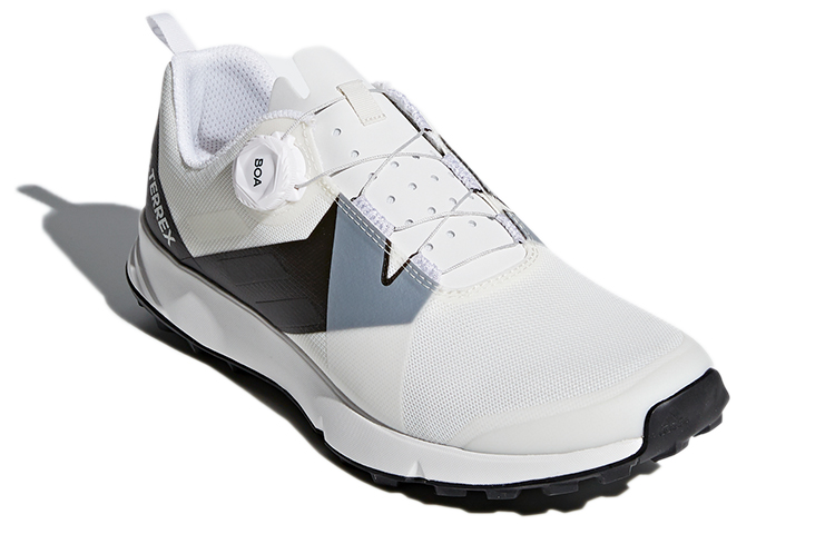 Lookbook adidas Terrex Two Boa 白黑色 
=>
adidas Terrex Two Boa 白黑色
