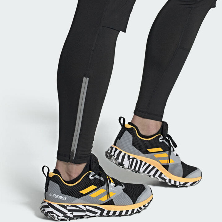Sizing adidas Terrex Two GTX Trail ''Nero Oro Solare'' FW9871