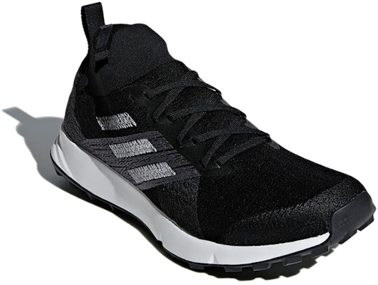 adidas Terrex Two Primeblue 'Hitam Kelabu' AC7859 Lookbook adidas Terrex Two Primeblue 'Hitam Kelabu' AC7859