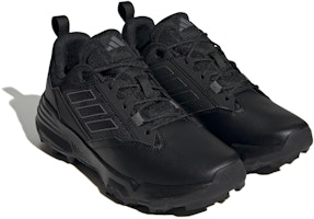 adidas 舒適透氣 防滑防水 低筒 戶外功能鞋 男女款 黑色 Shop adidas 舒適透氣 防滑防水 低筒 戶外功能鞋 男女款 黑色