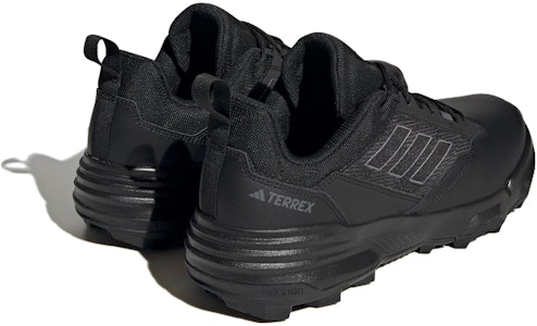 adidas 舒適透氣 防滑防水 低筒 戶外功能鞋 男女款 黑色 Purchase adidas 舒適透氣 防滑防水 低筒 戶外功能鞋 男女款 黑色