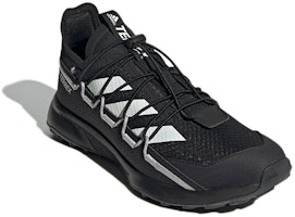 Lookbook adidas Terrex Voyager 21 'Hitam Putih' FZ2225