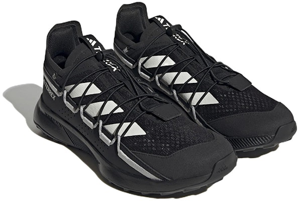adidas Terrex Voyager 21 'Core Black' Hitam HP8612 Lookbook adidas Terrex Voyager 21 'Core Black' Hitam HP8612