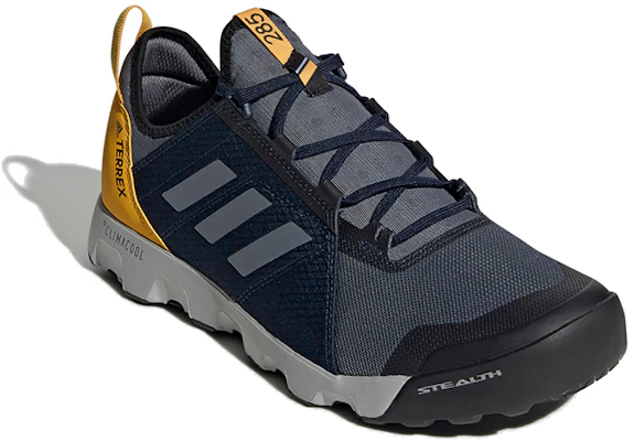 adidas Terrex Voyager ''Schwarz Blau Gelb'' EG3487 Lookbook adidas Terrex Voyager ''Schwarz Blau Gelb'' EG3487