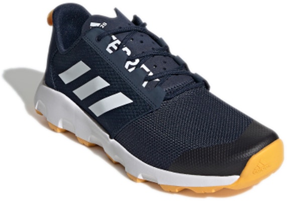 adidas Terrex Voyager Dlx Kasut Larian Marathon EF9017 Lookbook adidas Terrex Voyager Dlx Kasut Larian Marathon EF9017