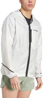 adidas TERREX XPERIOR 防風連帽印花風衣外套 男女款 IN6722 Shop adidas TERREX XPERIOR 防風連帽印花風衣外套 男女款 IN6722