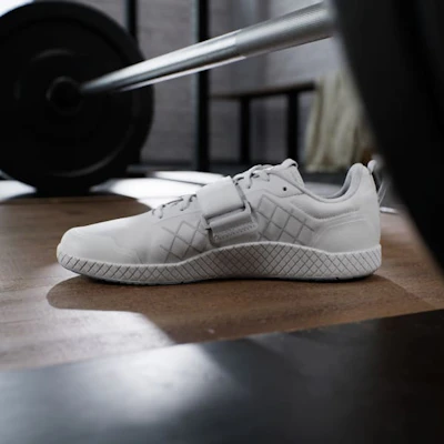 adidas The Total Weightlifting Blanco/Negro/Core Gris JP6195 Sizing adidas The Total Weightlifting Blanco/Negro/Core Gris JP6195