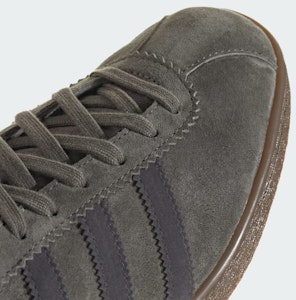 Zapatillas Exclusivas Adidas Tobacco para Journal Standard Utility Grey/Carbon/Earth Strata HQ9177 1