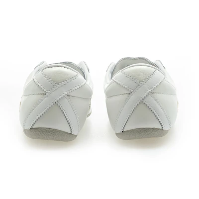 adidas Tokyo Putih KH8934 Lookbook adidas Tokyo Putih KH8934