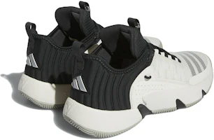 Shop adidas Trae Unlimited 防滑耐磨 低筒 籃球鞋 男款 白黑色
