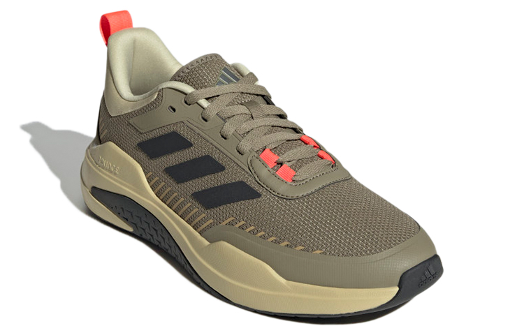 Lookbook 愛迪達訓練鞋V '軌道綠碳' GX0726