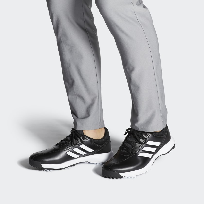 Sizing adidas Traxion Lite ''Zwart Wit Golf'' EE9119