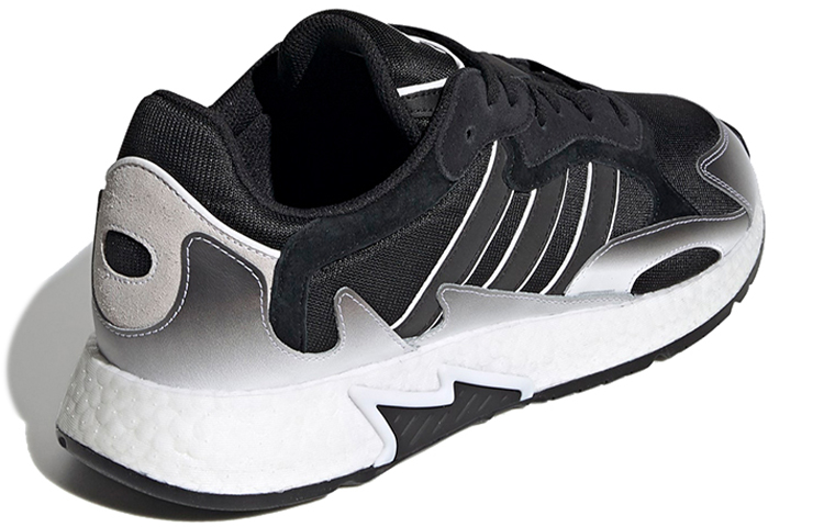 Shop アディダス トレスク ラン (コアブラック) EG7394