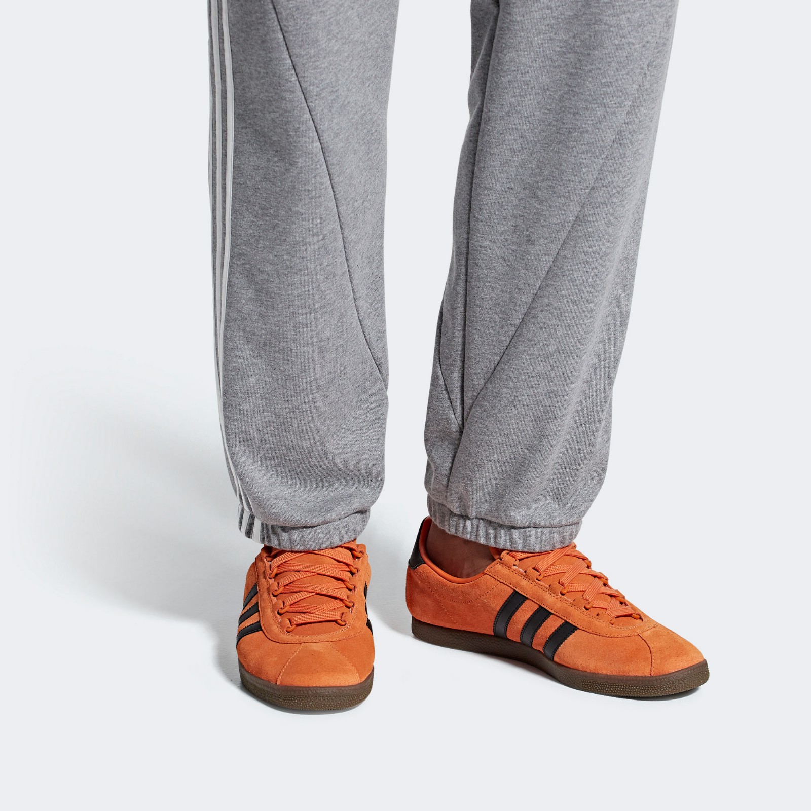 Sizing adidas originals Trimm Star 棕黑色