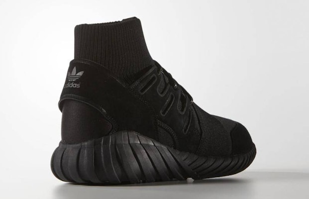 adidas Tubular Doom 'Blackout' Hitam S74794 Lookbook adidas Tubular Doom 'Blackout' Hitam S74794