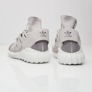 adidas Tubular Doom PK '清澈花崗岩' S80102 Lookbook adidas Tubular Doom PK '清澈花崗岩' S80102