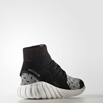 阿迪達斯 Tubular Doom Primeknit '黑白' S80096 Lookbook 阿迪達斯 Tubular Doom Primeknit '黑白' S80096