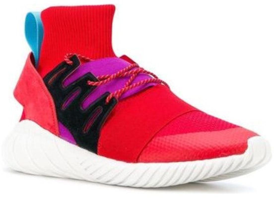 adidas Tubular Doom Invierno 'Escarlata' BY9397 Lookbook adidas Tubular Doom Invierno 'Escarlata' BY9397