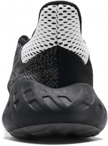 adidas Tubular Dusk 'Hitam' B37754 Lookbook adidas Tubular Dusk 'Hitam' B37754