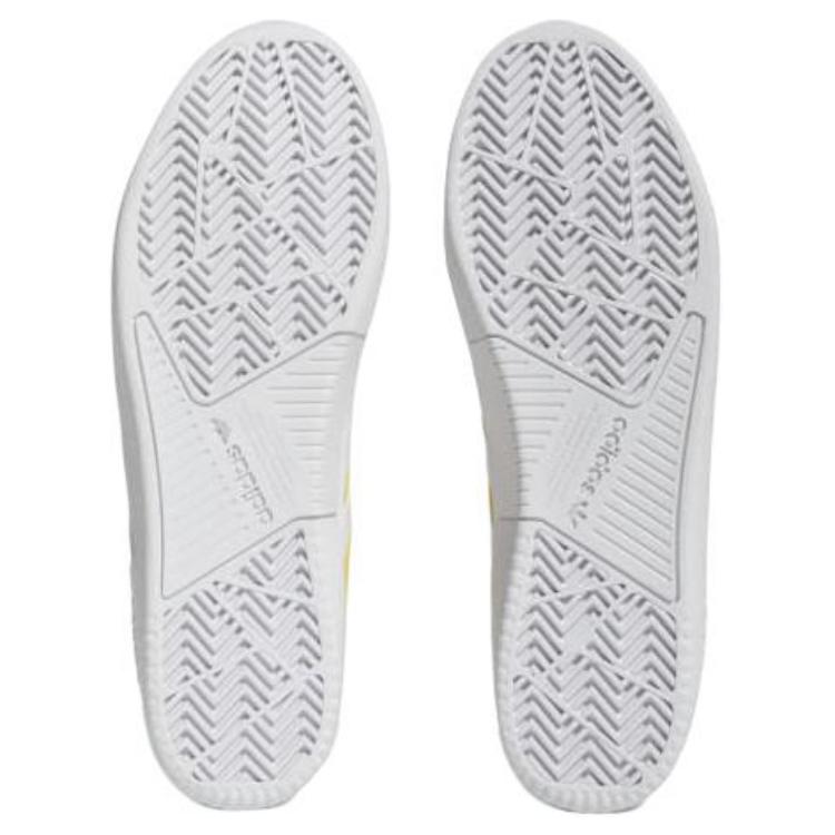 Purchase 阿迪达斯 Tyshawn '黑金大胆'篮球鞋 GZ9447