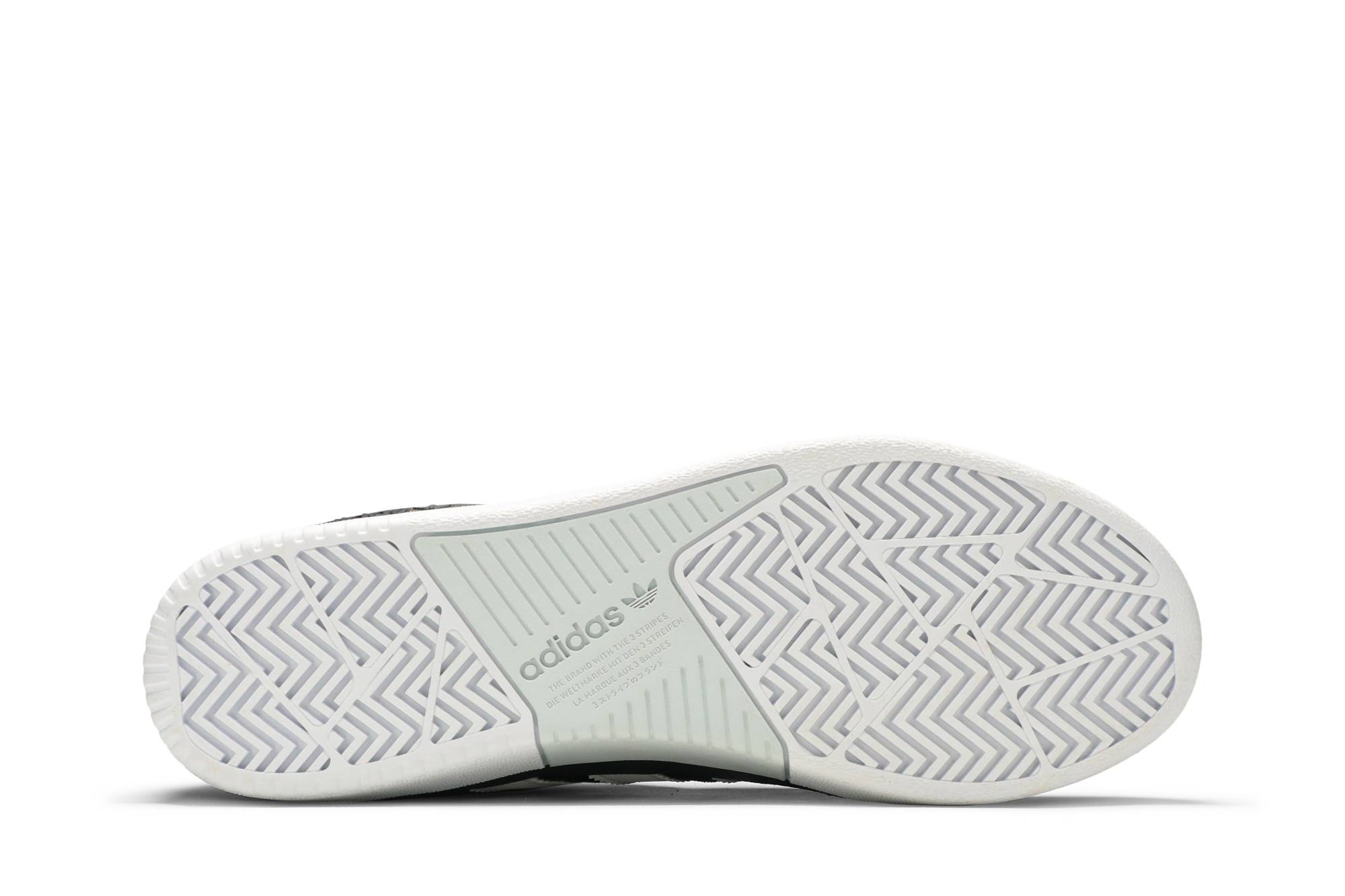 Shop adidas Tyshawn 'Core Black' Hitam Teras EE6076