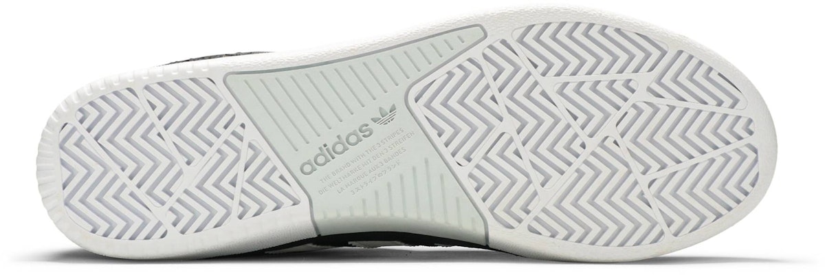 adidas Tyshawn 'Core Black' EE6076 Shop adidas Tyshawn 'Core Black' EE6076
