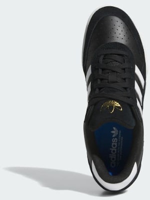 阿迪达斯 Tyshawn II 运动鞋 JI0846 Order 阿迪达斯 Tyshawn II 运动鞋 JI0846