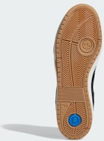 阿迪达斯 Tyshawn II 运动鞋 JI0846 Lookbook 阿迪达斯 Tyshawn II 运动鞋 JI0846