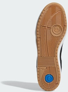 阿迪达斯 Tyshawn II 运动鞋 JI0846 Lookbook 阿迪达斯 Tyshawn II 运动鞋 JI0846