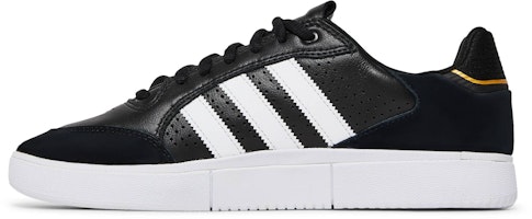 adidas Tyshawn 低筒款 '黑白' GW4891 Lookbook adidas Tyshawn 低筒款 '黑白' GW4891