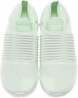 Shop 阿迪达斯 Ultraboost 無鞋帶中幫跑步鞋 男女同款 淡綠