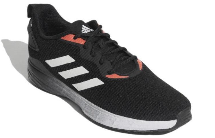 Lookbook 阿迪达斯Ultra Strike耐磨透氣跑步鞋 黑白